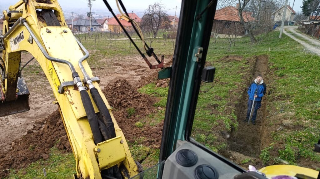 kopanje uz pomoc rotacionog lasera 1